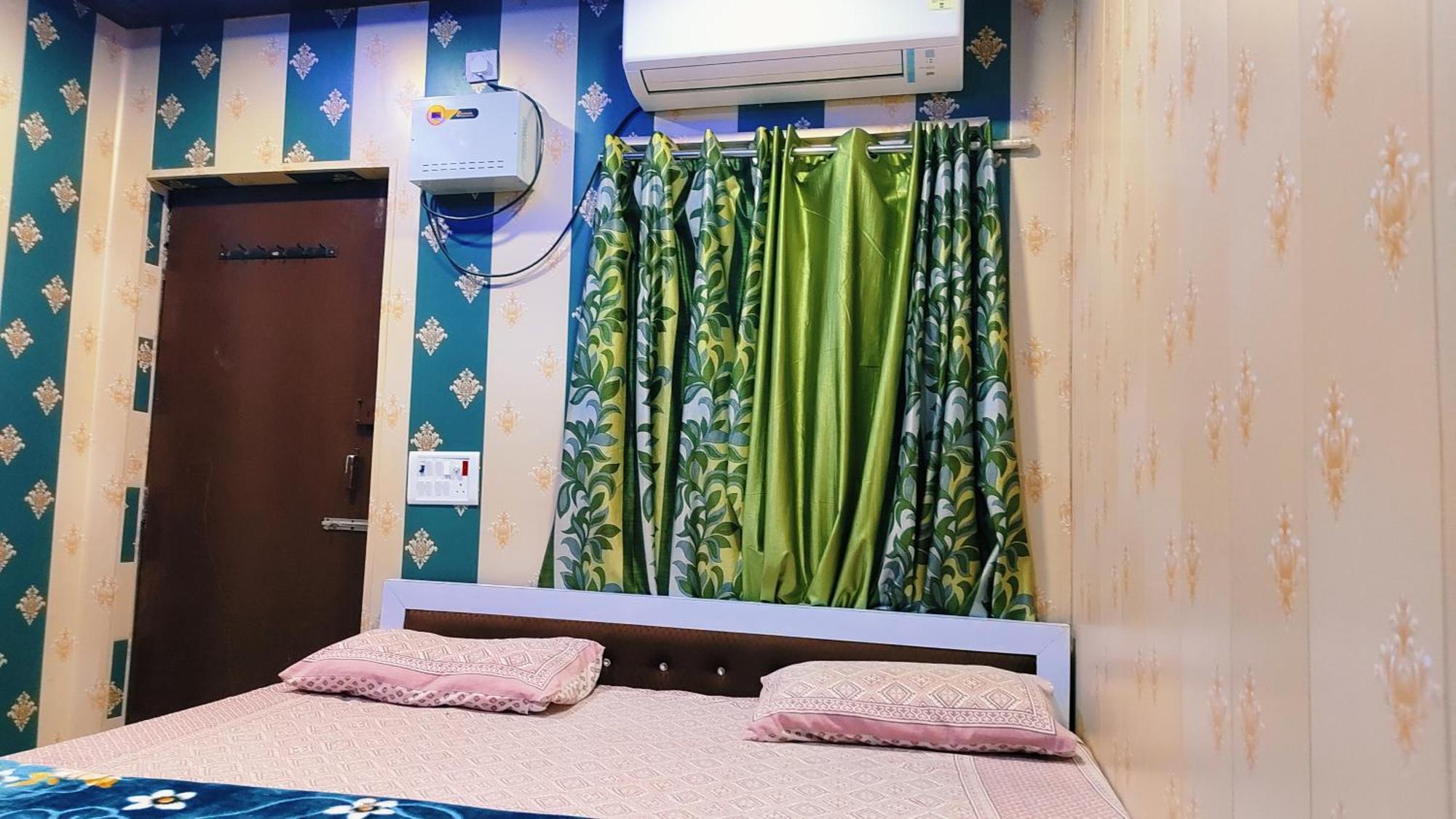 Hotel Raju Homestay Ayodhya 150 Meters From Shree Ram Janmbhoomi Temple 200 Meters From Ayodhya Dham Railway Station Extérieur photo
