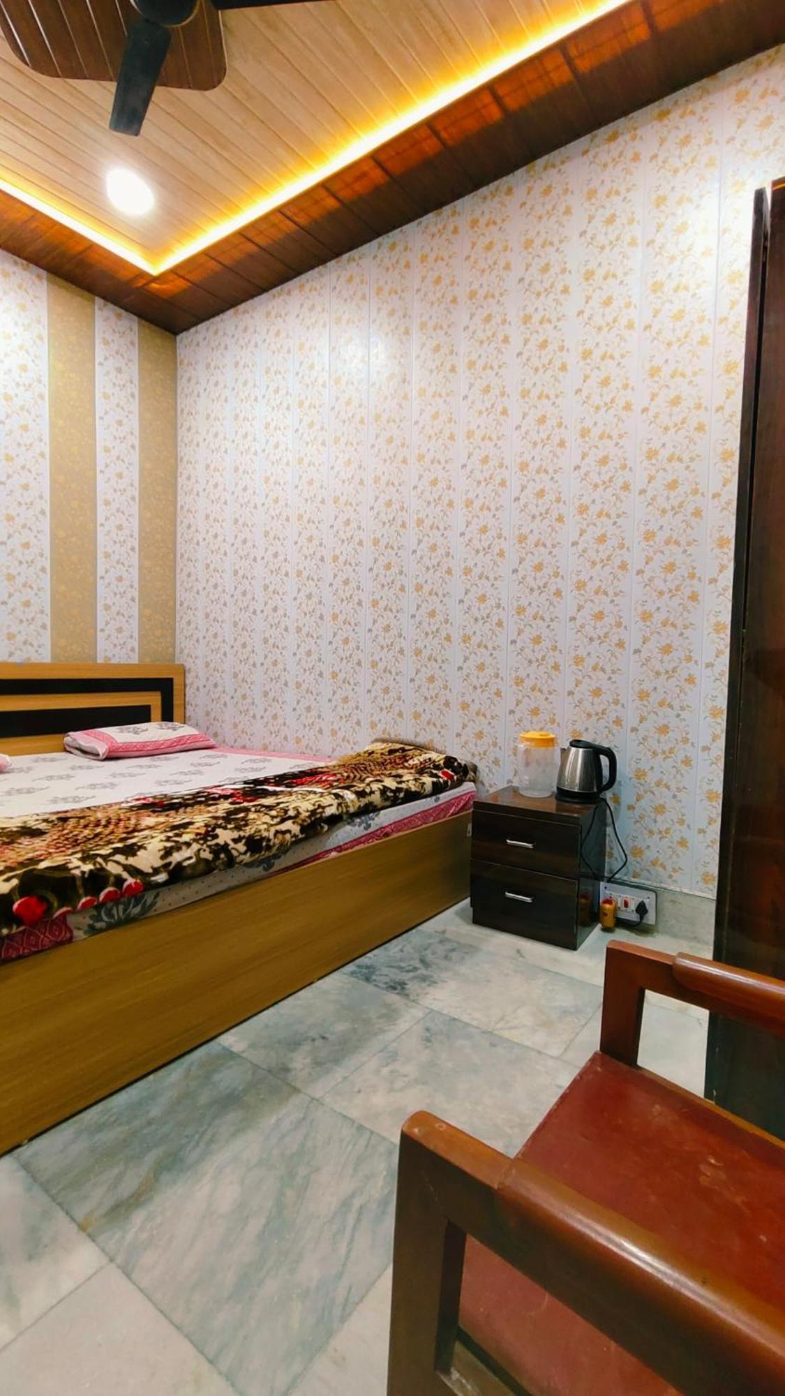Hotel Raju Homestay Ayodhya 150 Meters From Shree Ram Janmbhoomi Temple 200 Meters From Ayodhya Dham Railway Station Extérieur photo